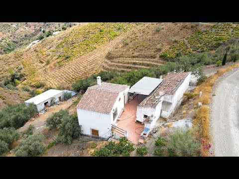 AbracasaBra Real Estate presents Finca Ramirez in Canillas de Aceituno, Malaga