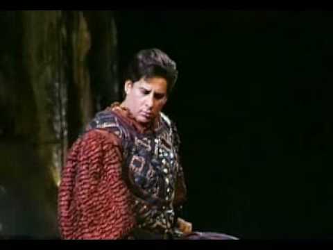 Marcelo Alvarez sings Strauss' Rosenkavalier