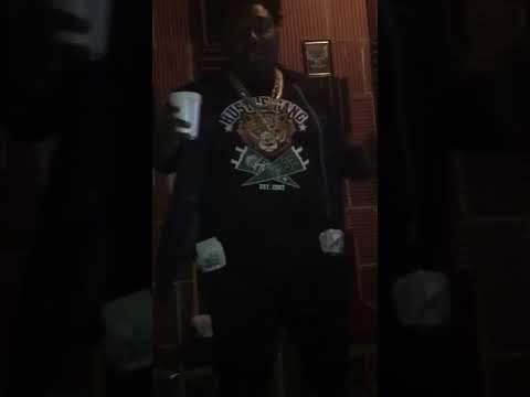 Montgomery meech -window shopper snippet