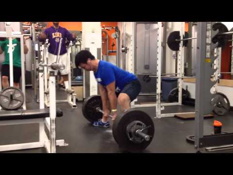445x3 on Sumo Deadlifts| Matthew Liao