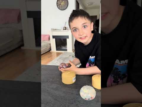 Unboxing Dumplings #doidistrusi #funny #2distrusi #dumplings #dumpling #glitter #humor #couple