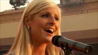 Noa Neal - Skydive Live In Oostende