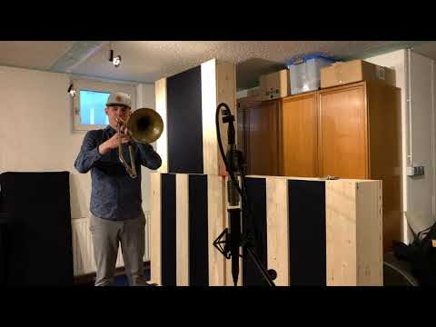 ribbon mic shootout for trombones / R-121 vs. Voodoo VR1