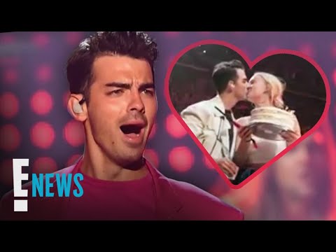 download lagu mp3 mp4 Joe Jonas And Sophie Turner Kiss, download lagu Joe Jonas And Sophie Turner Kiss gratis, unduh video klip Joe Jonas And Sophie Turner Kiss