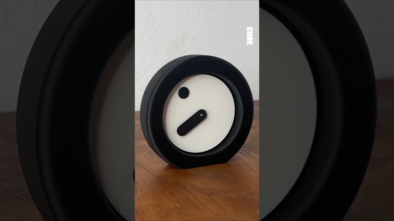3D Printed Moving Face Modern Clock
