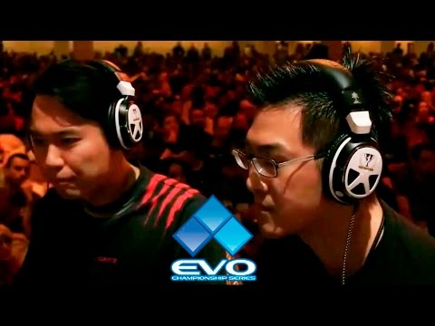 EVO 2015 - Top 8 - GamerBee vs Tokido - USFIV