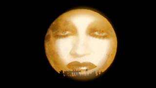 Ha tanti cieli la luna Music Video