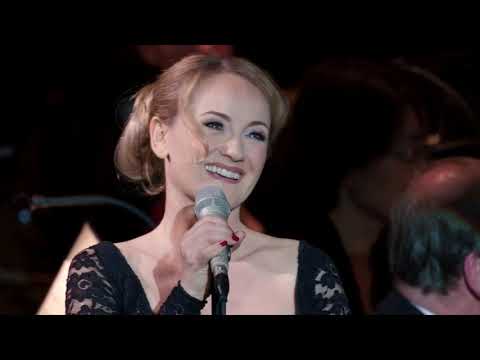 KATHARINE MEHRLING singt PIAF