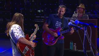 Jack Johnson and Lukas Nelson - Wasting Time (Live at Farm Aid 2017)