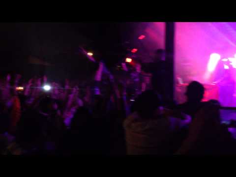 Yelawolf x Travis Barker "Freestyle Medley" SXSW 2014 Live @ Scoot Inn - Austin, TX (March 14, 2014)