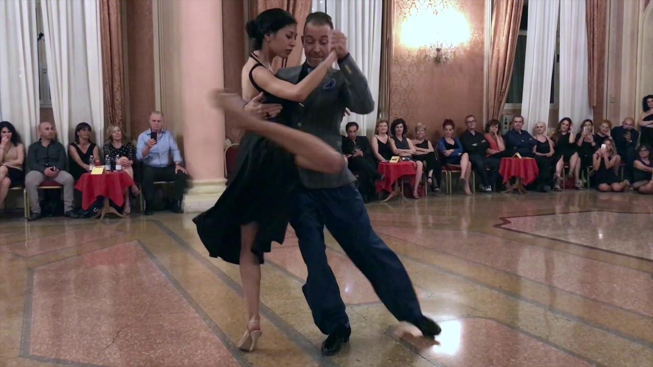 Idilio Trunco - Silvina Tse & Michael "El Gato" Nadtochi improvising a tango vals