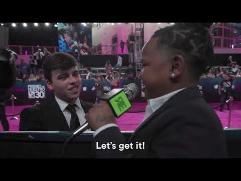 We teamed up with Pioladitingancia for a very #chuchi Premio Lo Nuestro red c