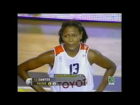 2006 Perfumerías Avenida contra Ros Casares copareina final