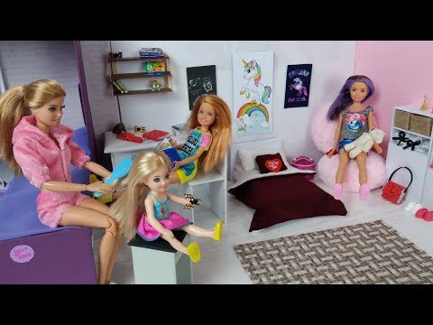 Barbie Sisters Chelsea Skipper New School Morning Bunk Bed Bedroom Bathroom Routine. Dress up Dolls.