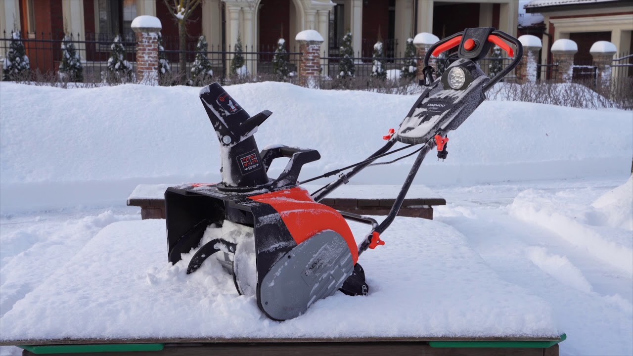 Dast 3000e снегоуборщик электрический. снегоуборщик dast 3000e. снегоуборщик daewoo dast 3000e. снегоуборщик dast 3000e. крепление лопаты к электрический снегоуборщик daewoo dast 3000e чертёж.