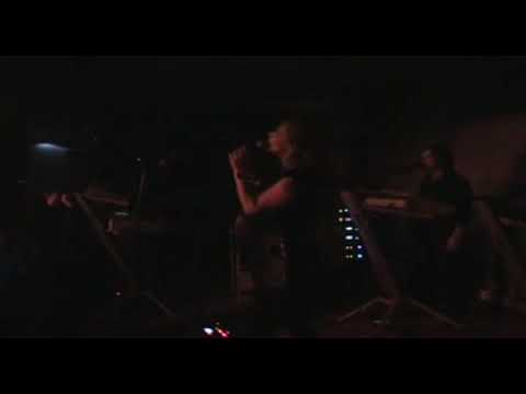 ExYu bend Plakacete za mnom oboje