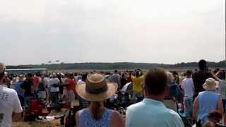 preview picture of video 'Battle Creek, MI Airshow 2012 USAF F-16 THUNDERBIRDS'