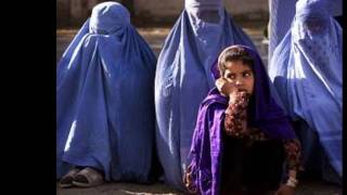 Give me take my veil dignity.    Quitame este velo dame dignidad.