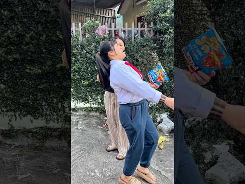 K biết chào lại à