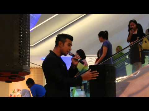 Menakluk Cinta ~Taufik Batisah at EastPoint 7 Dec 2014