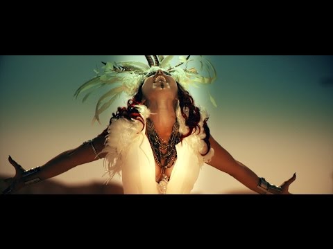 LUYANNA feat. BOBBY KIMBALL - La Distancia