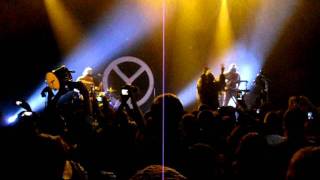 Yelle - &quot;S&#39;Eteint Le Soleil&quot; (Live)