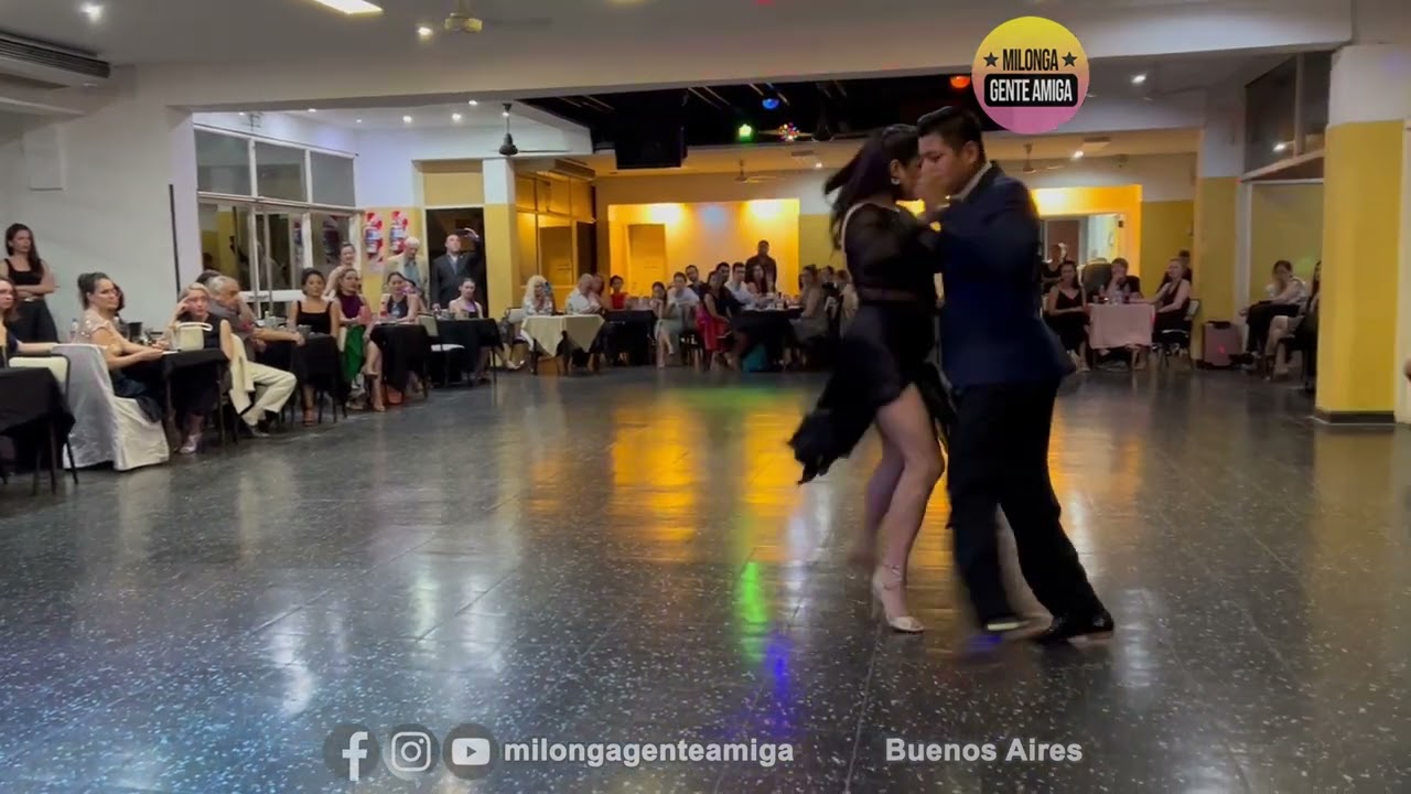 Video thumbnail for María Inés Bogado y Jorge López  - Milonga Gente Amiga - 28/ENE/2023 (1/3)