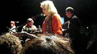 Throbbing Gristle - Persuasion