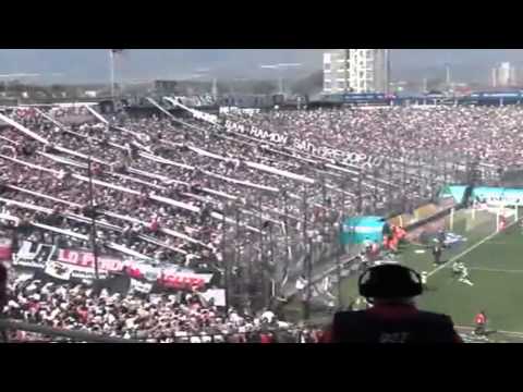 "Campeón hay uno solo" Barra: Garra Blanca • Club: Colo-Colo