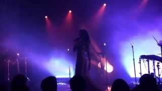 FKA Twigs - Kicks (Live)