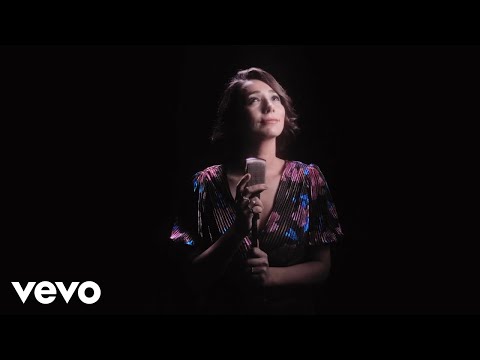 Burcu Yeşilbaş - İpekten İnce