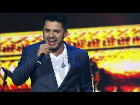 Cristiano Araújo - É Com Ela Que Eu Estou (DVD Hospital Do Câncer De Barretos) [Vídeo Oficial]