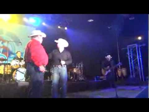 HOMETOWN BOYS Y RAULITO NAVAIRA 2013 TEJANO MUSIC CONVENTION