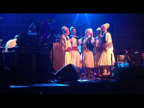 Hysni (Niko) Zela & Albanian Iso Polyphonic Choir con Robert Bisha