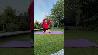 ✨ Move with your breath: My go-to de-bloat stretch routine 🧘🏼‍♀️ #stretchroutine #debloat