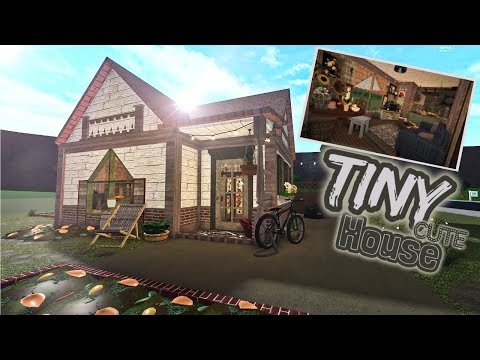 Tiny House | House Build | Bloxburg