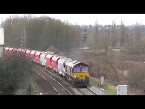 DB schenker 66120 with Avonmouth to Theale loaded stone train