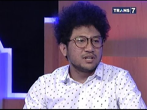 Hitam Putih Goes to Campus 8 Mei 2015  Kunto Aji,Pelantun Terlalu Lama Sendiri