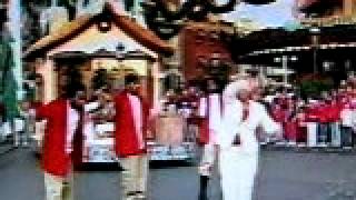 Raven-Symone - &quot;Backflip&quot; Live at Walt Disney Parks Christmas Day Parade 2004