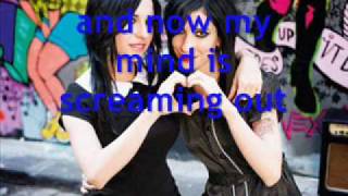 [Lyrics] Heavily Broken - The Veronicas.