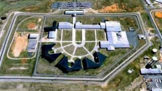 preview picture of video 'Petersburg Federal Prison - Petersburg, VA - Google Earth'