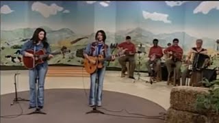 Download lagu Irmãs Freitas: ME LEVA mp3