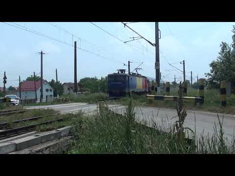 Tren IR380 Bucuresti Nord - Suceava Nord la bariera intre Dolhasca si Liteni cu EA465 - 10.06.2020