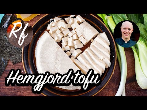 Gör egen tofu från grunden av sojabönor. Först görs sojamjölk som ystas. Sedan läggs tofun i press och du kan då välja om du vill ha en mjuk eller fastare tofu. >