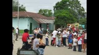 preview picture of video 'folklorito del colegio MARTIN POMALA  Ataco tolima'