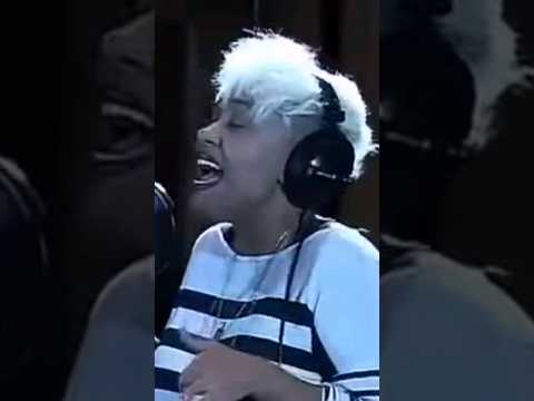 Magnetic Man ft. Emeli Sandé - "I Need Air" (Live) BBC Radio 1 Live Lounge Session 🎤🎵