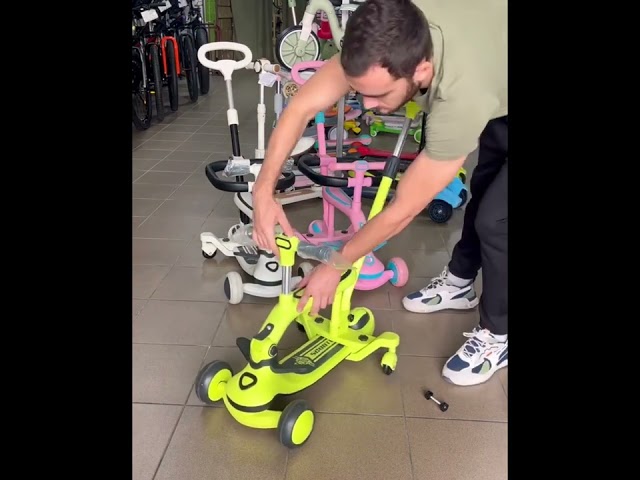 Дитячий триколісний самокат SCOOTER музика, підсвітка, сидіння, бортик, батьківська ручка Рожевий