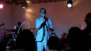 mayer hawthorne - &#39;make her mine&#39; &amp; &#39;thin moon&#39; in fresno