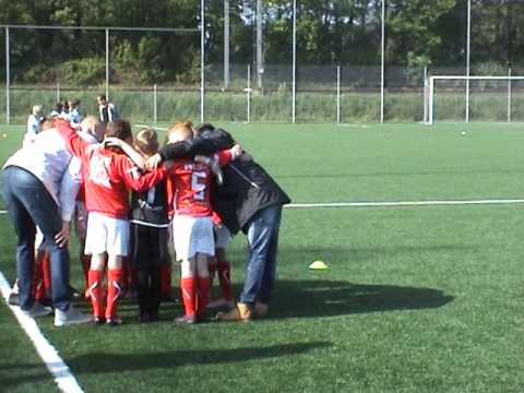 Kampioenswedstrijd DOVO JO11-1 - FC Driebergen JO11-1 eerste helft
