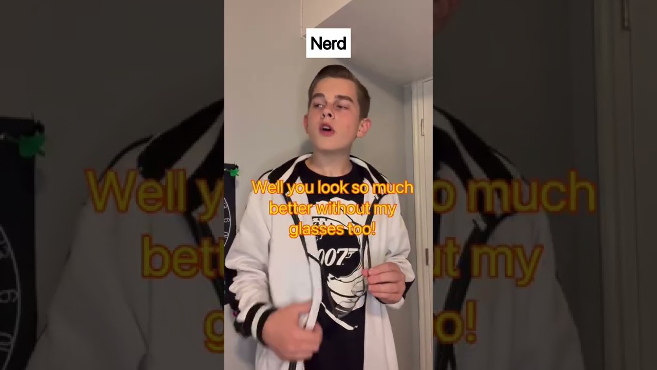 Nerd takes off his glasses 😂